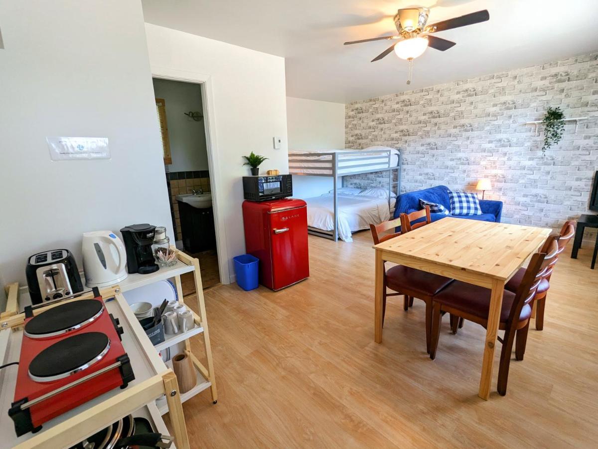 Les Petits Studios Du Bord De L'Eau Saint-Joseph-de-la-Rive Exteriér fotografie